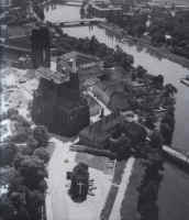 011.jpg (1445967 bytes)