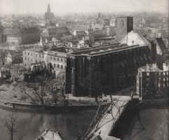 04_ostrow_piaskowy_1945.jpg (625189 bytes)