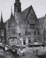 07_rynek_widok_na_rausz_strona_wshodnia_1865.jpg (249241 bytes)