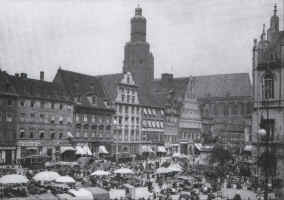 08_zachodnia_strna_rynku_1900.jpg (204853 bytes)