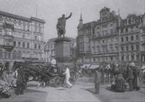 10_plac_solny_pomnik_g_l_bluchera_1909.jpg (191334 bytes)