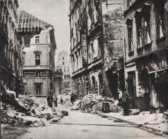 11_ulica_ofiar_oswiecimskich_1945.jpg (615095 bytes)