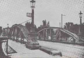 23_most_uniwersytecki_1868.jpg (261924 bytes)